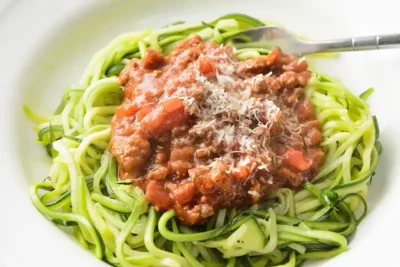 Recette de spaghetti de courgettes à la bolognaise