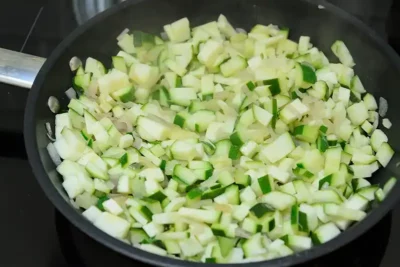 Faire revenir les courgettes