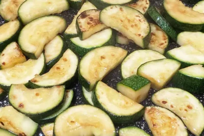 Cuisson des courgettes pour la ratatouille