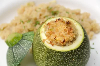 Recette de courgette ronde farcie au quinoa