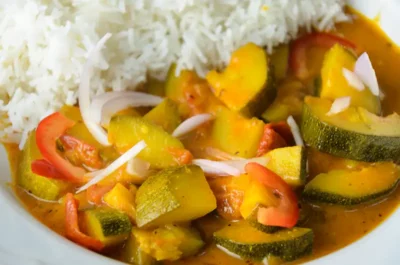 Recette de curry de courgettes au lait de coco