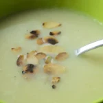 La soupe de courgettes aux amandes