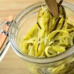 Les courgettes fermentées prêtes à consommer